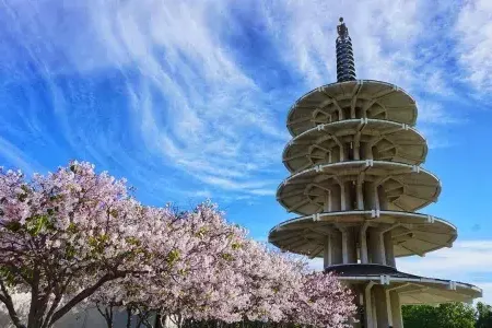 日本的和平塔